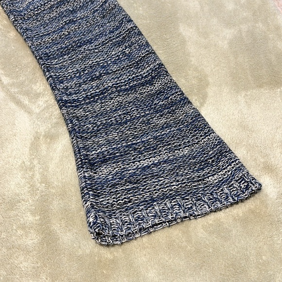 Sweater - Picture 3 of 4